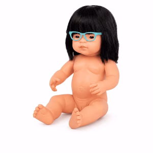 Muñeca asiática con gafas 38 cm